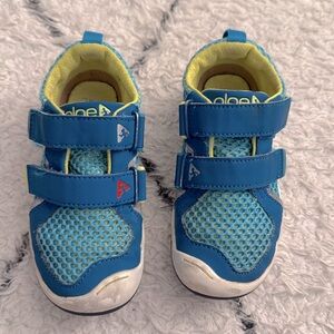 PLAE Ty - teal green, kids size 10